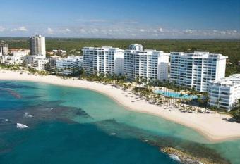 Apartment on 10th floor in Marbella, Juan Dolio has rooms with a private hot tub