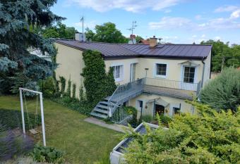 U leti  t   has Balcony rooms