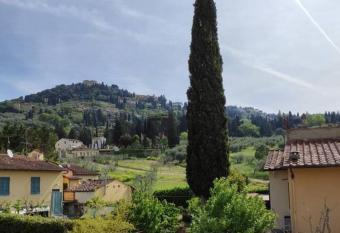 Border House allows 18 year olds to book a room