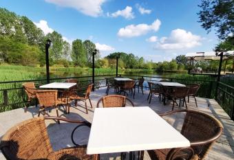 Szusz Sz  ll  s has Balcony rooms