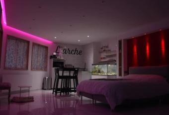 L Arche Loft nid douillet - Spa privatif allows 18 year olds to book a room