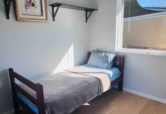 Entire House - centre Queanbeyan has Balcony rooms