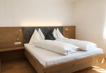 Knirschenhof has Balcony rooms