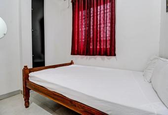 OYO Hollyday allows 18 year olds to book a room