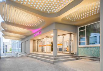 prizeotel Dortmund-City allows 18 year olds to book a room