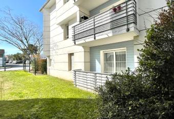 La Rochelle sur l eau - Appartement Minimes has Balcony rooms