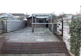 D s Cave has Balcony rooms