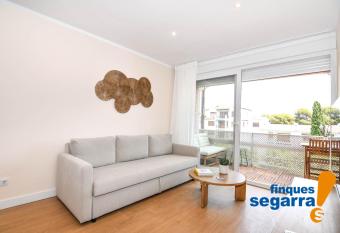 Roc Beach Apartament has Balcony rooms