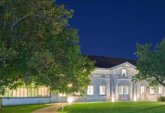 Exclusive Entry: Cozy Guestroom has Balcony rooms