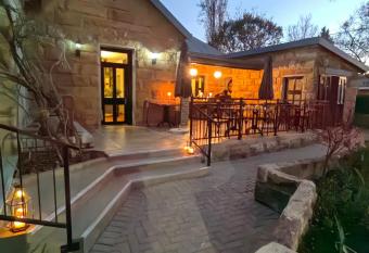 Ing at Sandstone has Balcony rooms