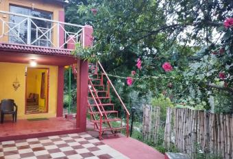 SHI s 1BHK Individual villa at Kotagiri (Ooty) has Balcony rooms