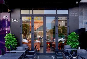 CENTRAL BOUTIQUE HOTEL has Balcony rooms