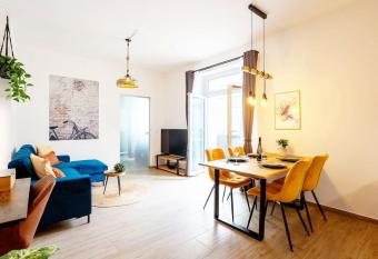 FeelgooD Apartments Zwickau DELUXE CityCenter mit TG Stellplatz allows 18 year olds to book a room