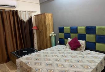 Enormous and sunset views allows 18 year olds to book a room