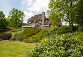 Fletcher Hotel Restaurant De Wipselberg-Veluwe has Balcony rooms