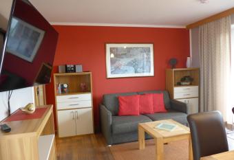 Tief 10 Steuerbord 502 has Balcony rooms