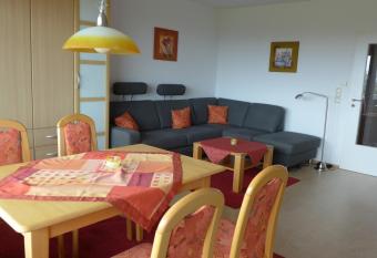 Tief 12 Hafenkieker mit Internet 53 has Balcony rooms