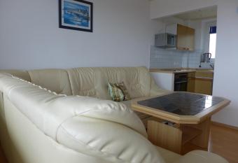 Tief 10 Austernfischer 708 has Balcony rooms