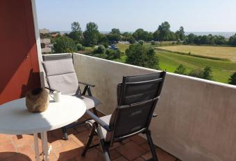 Tief 10 7 has Balcony rooms