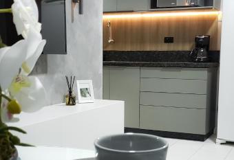 PRIME - Apartamento Inteiro no Parque Alvorada allows 18 year olds to book a room