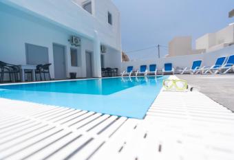 Dodomar Selection has Balcony rooms