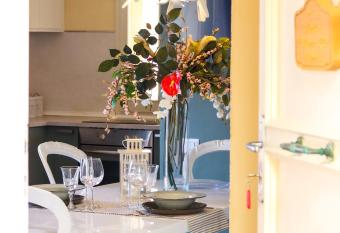 Il Nido di Nonna Zita has Balcony rooms