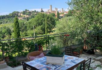 Casa Margheri has Balcony rooms