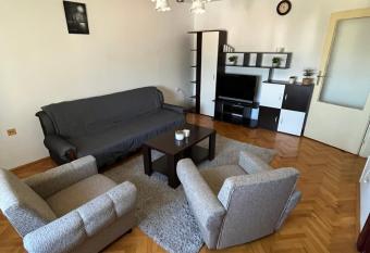 Devetka has Balcony rooms