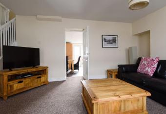 Colliers House has Balcony rooms