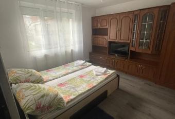 Apartament 1 has Balcony rooms