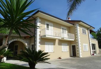 B&B Nucria - Nocera Terinese has Balcony rooms