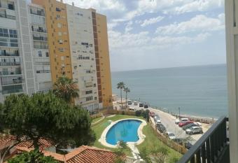 Marbella - Mijas Costa en primera l  nea de playa has Balcony rooms