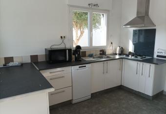 Le Clos des Marais has Balcony rooms