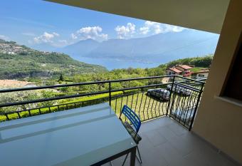 Casa Leonardo has Balcony rooms