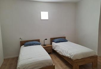 Ca  Leoni has Balcony rooms