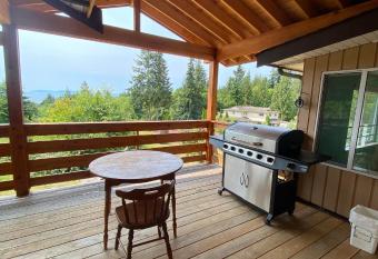 Large space, Roberts Creek home has Balcony rooms
