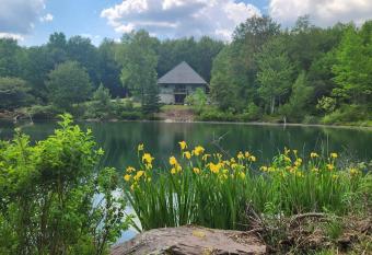 Pyramid House has Balcony rooms