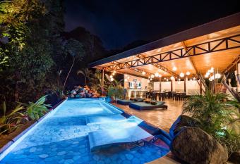 Vista Celestial allows 18 year olds to book a room