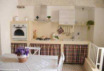 Casetta di Irene has Balcony rooms