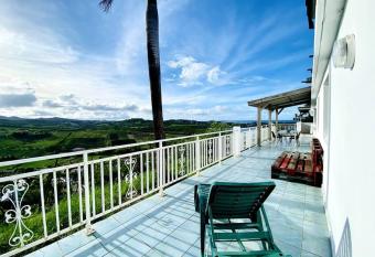 Villa Malfini, un Paradis Suspendu has Balcony rooms