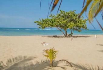 EL Bonito II Juan Dolio DR 2 room sleeps6 1queen bed 2twin bed 1sofa bed has Balcony rooms