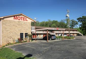 Red Carpet Inn Oxford has Smoking rooms