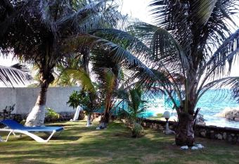 Chrisanns Beach Resort allows 18 year olds to book a room