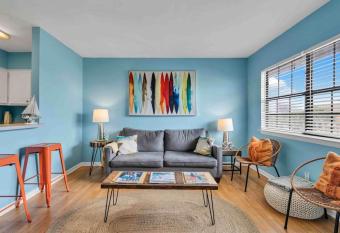 Escape to Colorful Okaloosa Island 1BR Condo allows 18 year olds to book a room