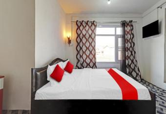 costa green has Smoking rooms