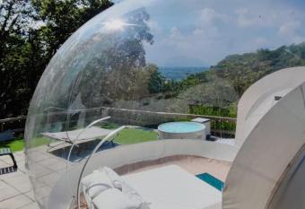 LaBolla has Balcony rooms