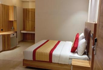 Masaga by Qcent, Gurugram has rooms with a private hot tub