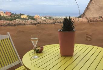 Penthouse Apartment has Balcony rooms