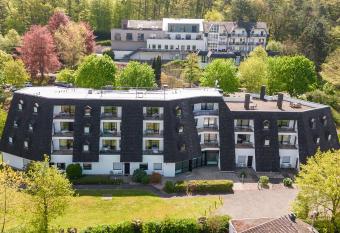 Aparthotel Tannenhof allows 18 year olds to book a room