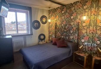 En el Cielo de Salamanca allows 18 year olds to book a room